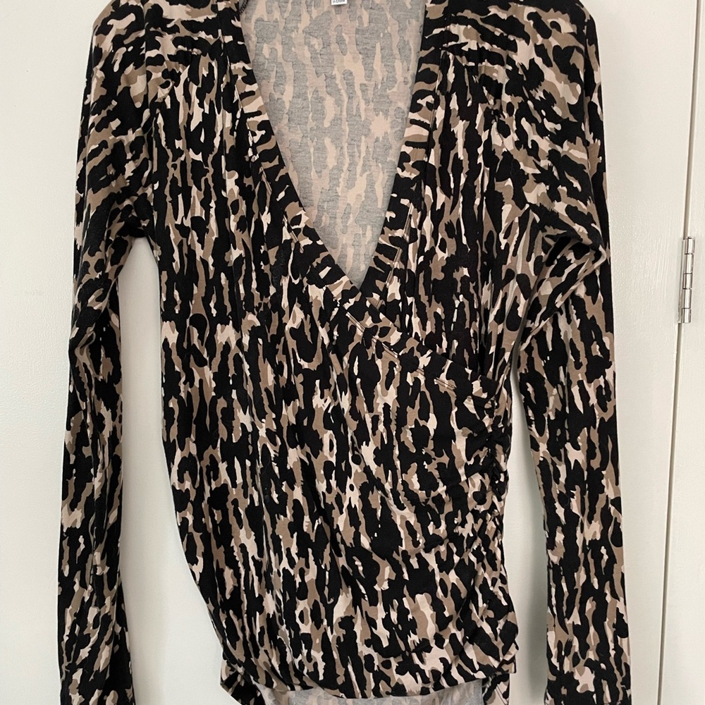 Animal print cabi top. Excellent condition